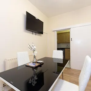  Homestay Barking Road Comfy House